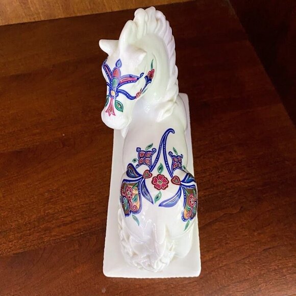 Elizabeth Arden Byzantium Porcelain Horse Figurine Trinket Jewelry Box - Picture 7 of 7